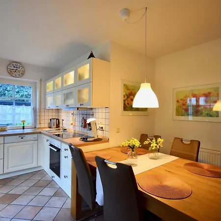 Familiaeres, Charmantes In Apartamento Zingst